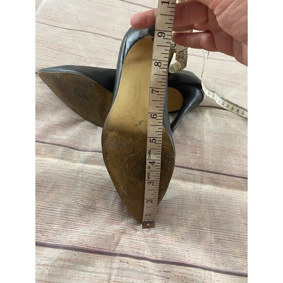 Manolo Blahnik Women's Black Patent Leather Pumps - 40 (US 10) - Picture 8 of 12